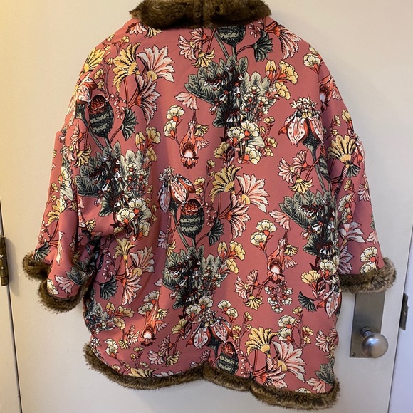 Reversible faux fur jacket - Picture 5 of 6